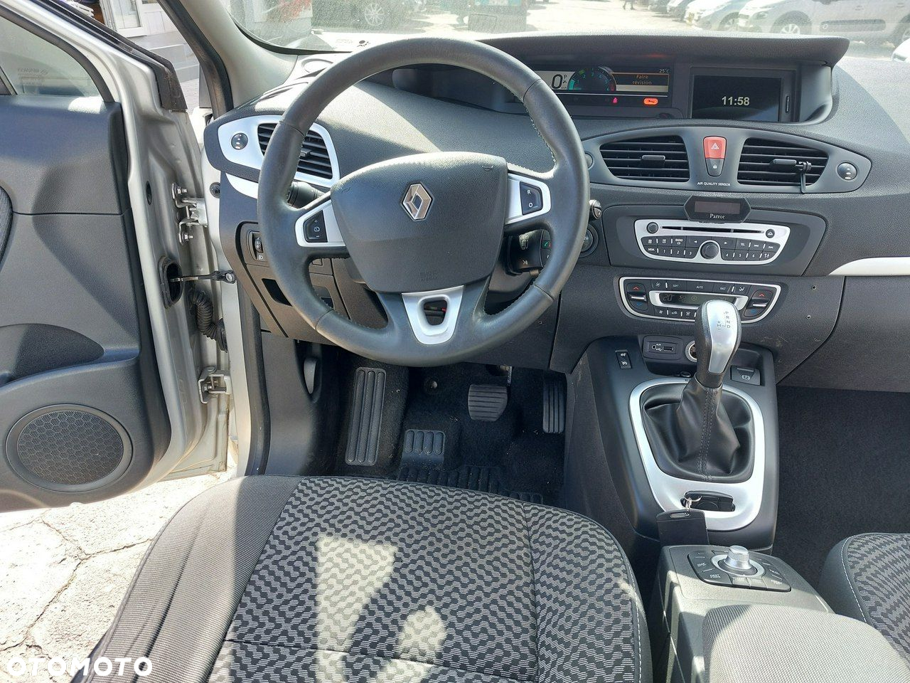 Renault Scenic - 18
