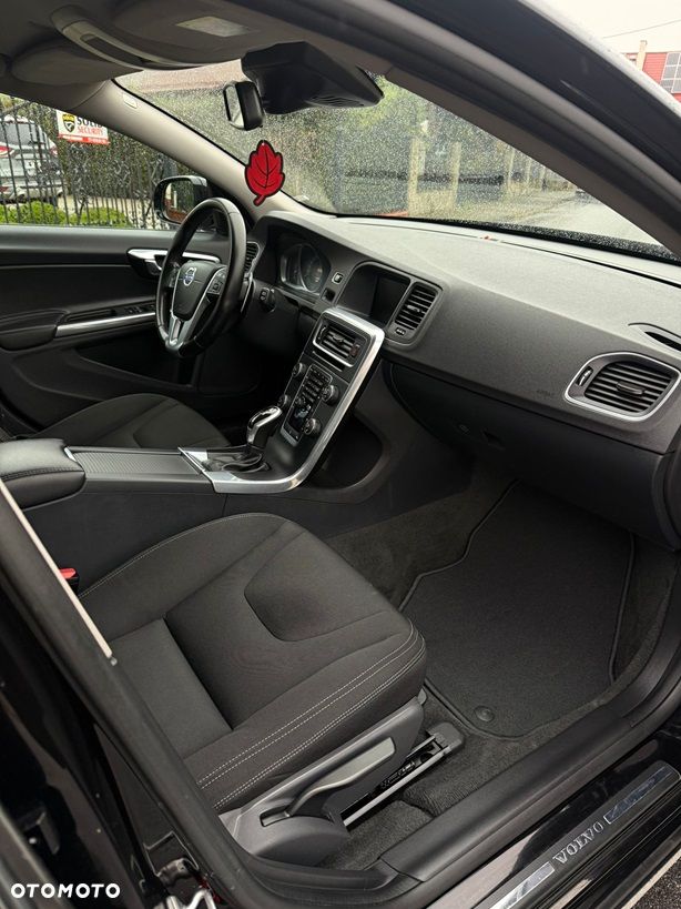 Volvo V60 Cross Country D3 Geartronic Momentum - 12