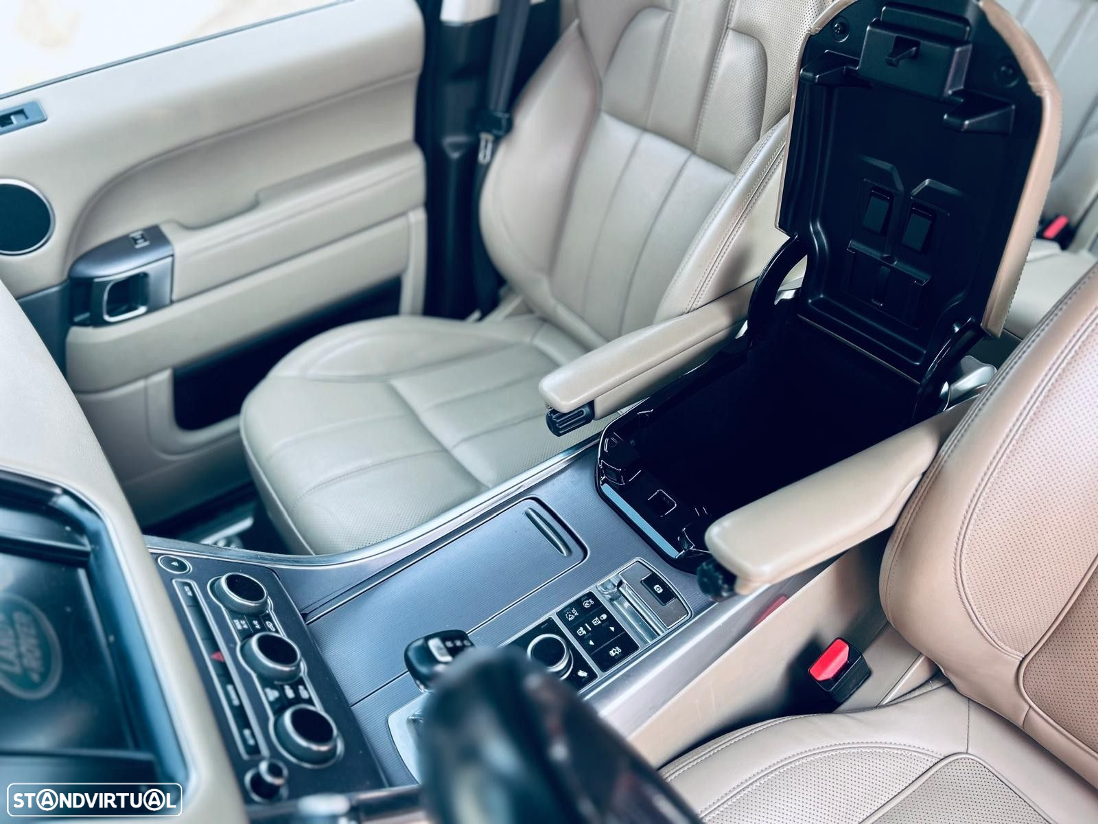Land Rover Range Rover Sport 3.0 TDV6 HSE - 35