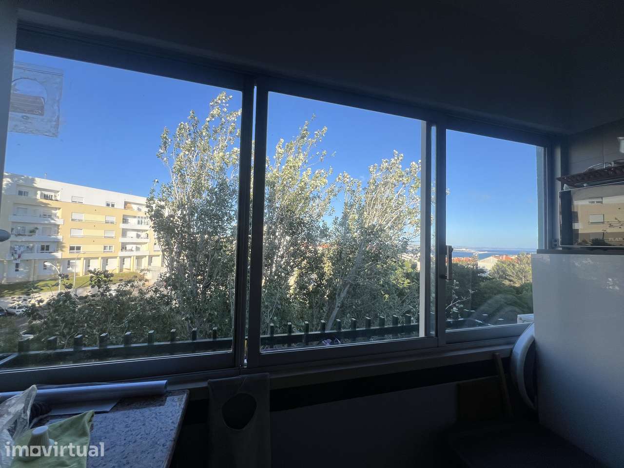 T3, 4.º c/elevador, renovado, vista Tejo, nascente poente, zona calma - Grande imagem: 3/13