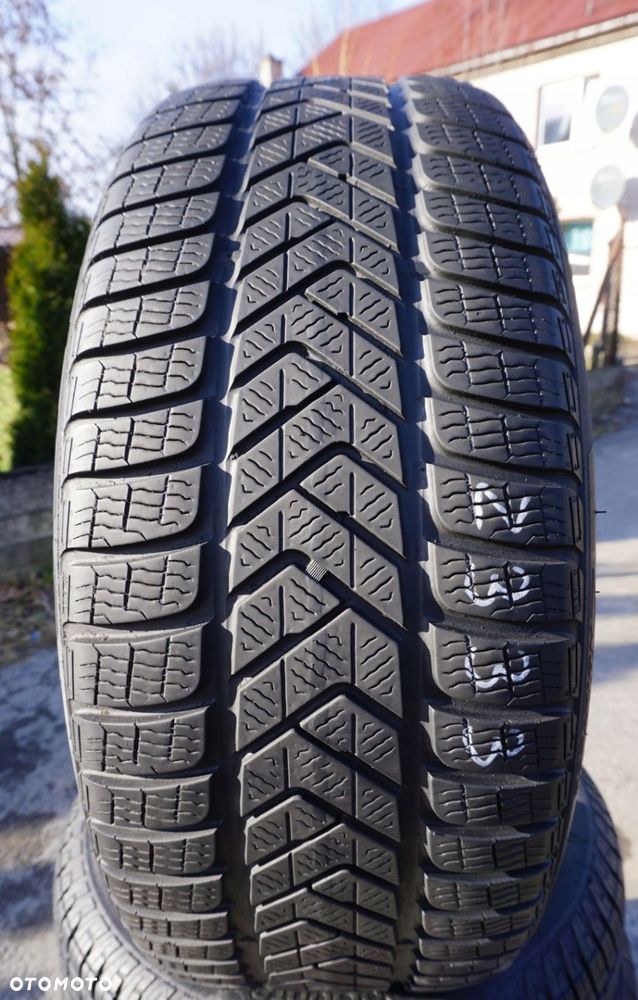 Pirelli Winter SottoZero 3 255/45R19 104W Z333 - 3