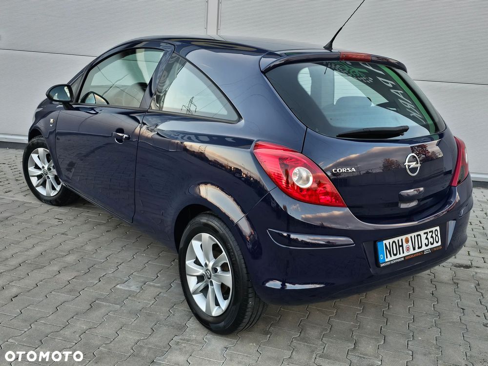 Opel Corsa 1.2 Cosmo - 3