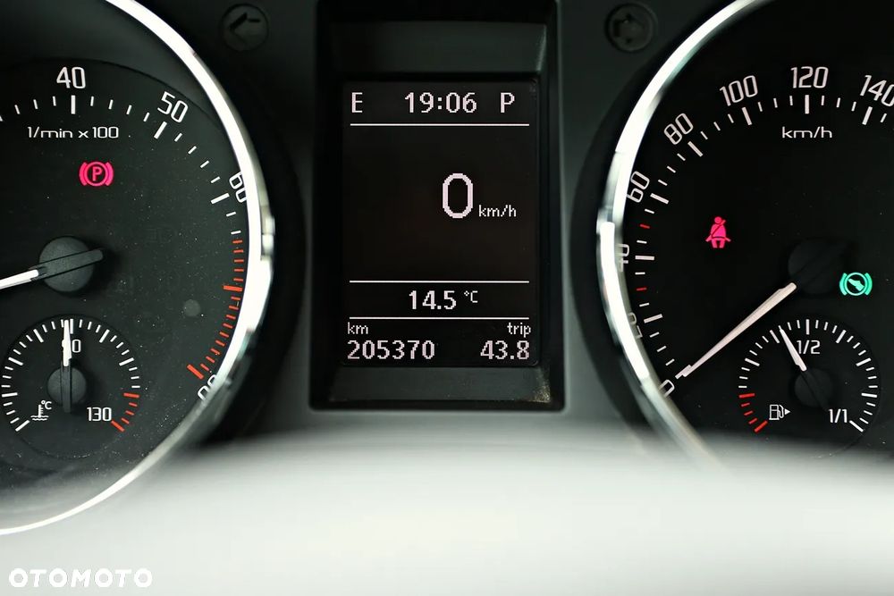 Skoda Yeti 1.4 TSI 4x2 L&K DSG - 25
