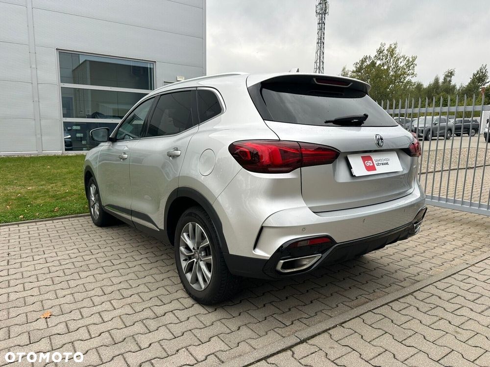 MG HS 2023