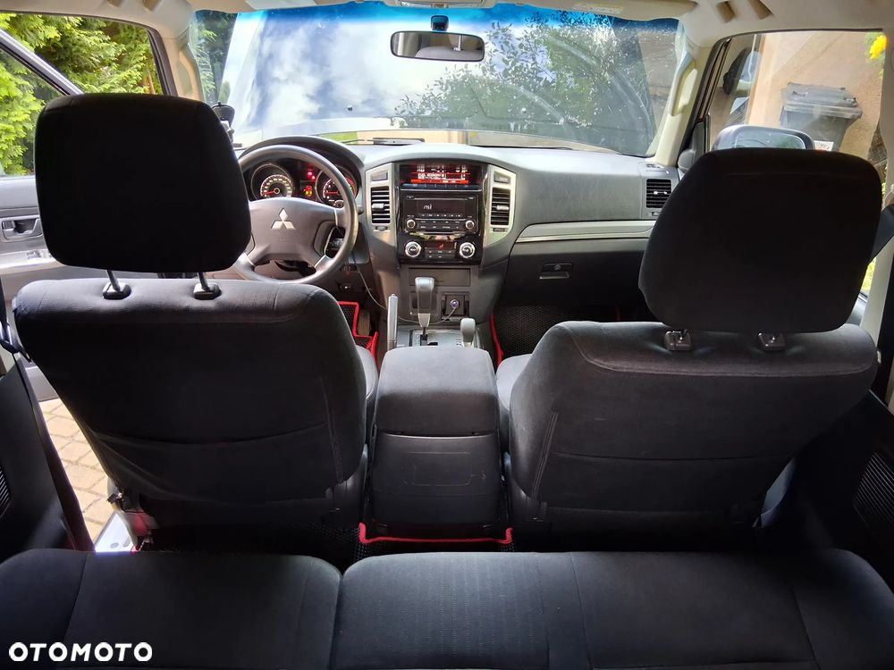 Mitsubishi Pajero 3.2 DID Instyle EU6 - 12