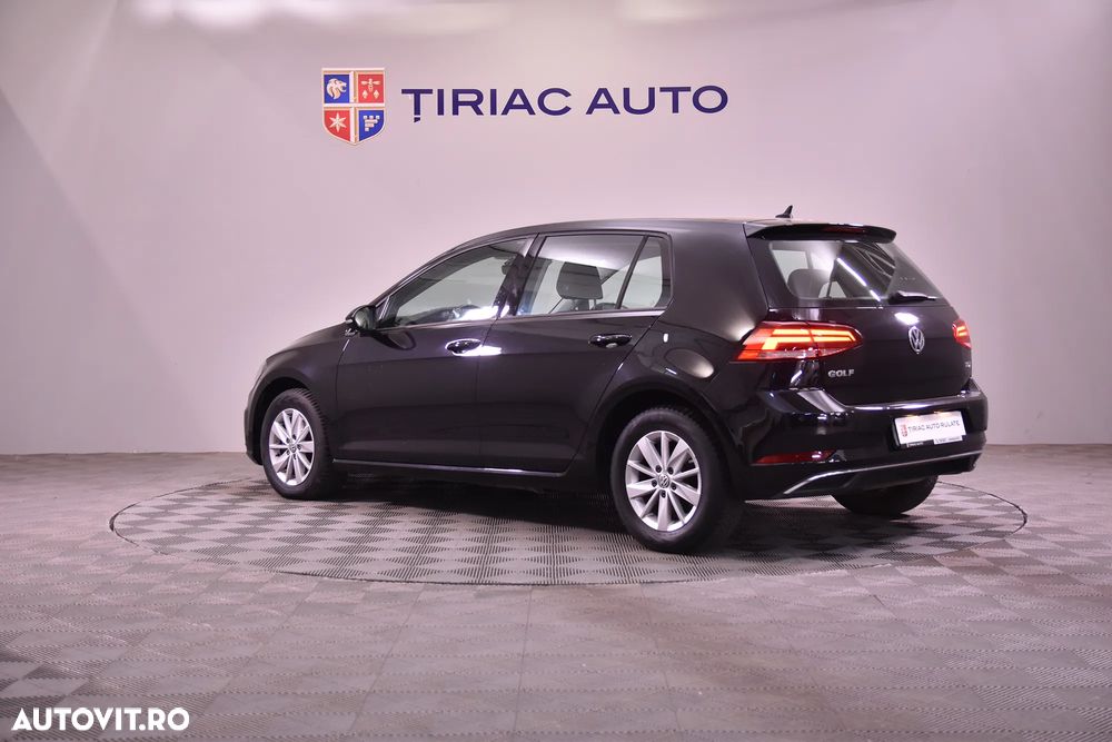 Volkswagen Golf - 3