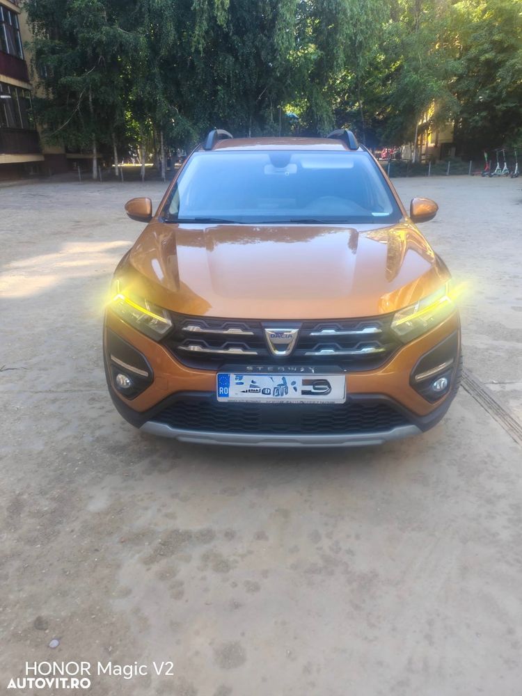 Dacia Sandero TCe 90 MT5 Expression - 1