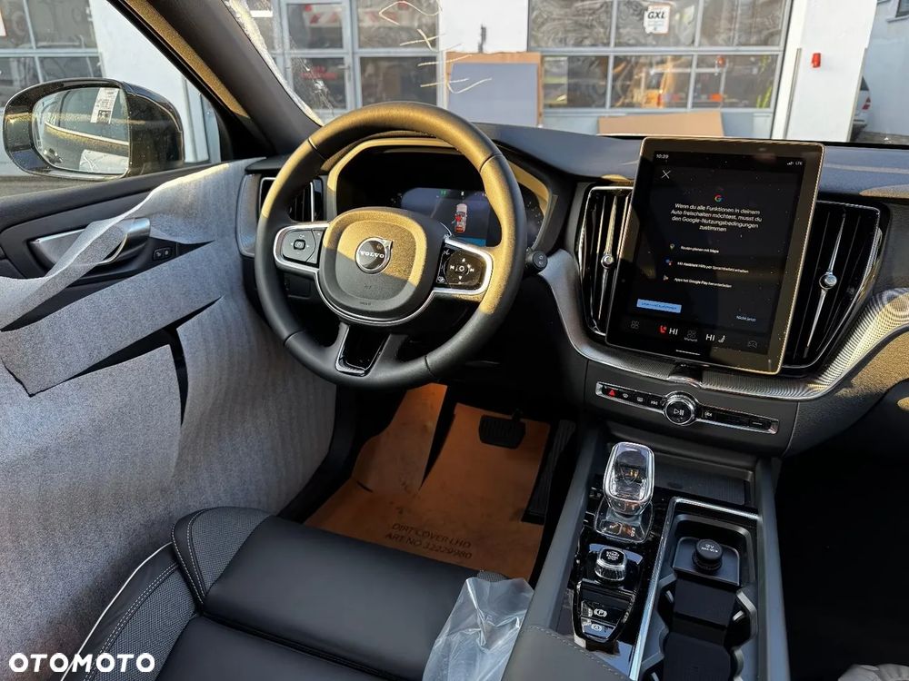 Volvo XC 60 B5 B AWD Plus Black Edition - 19