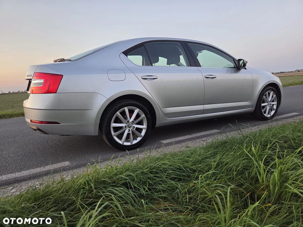 Skoda Octavia 2.0 TDI SCR Style DSG - 3
