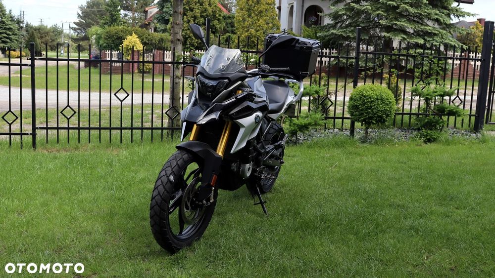 BMW G - 7