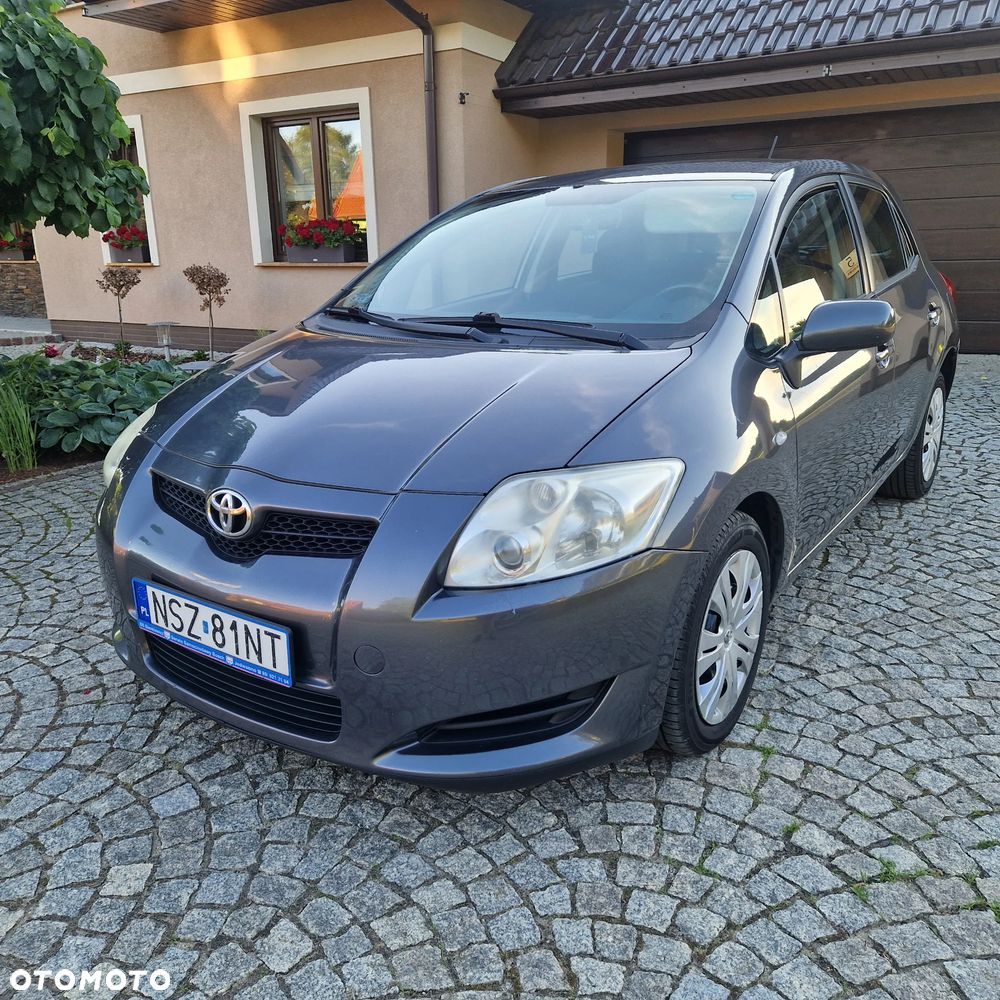 Toyota Auris 1.4 D-4D - 1