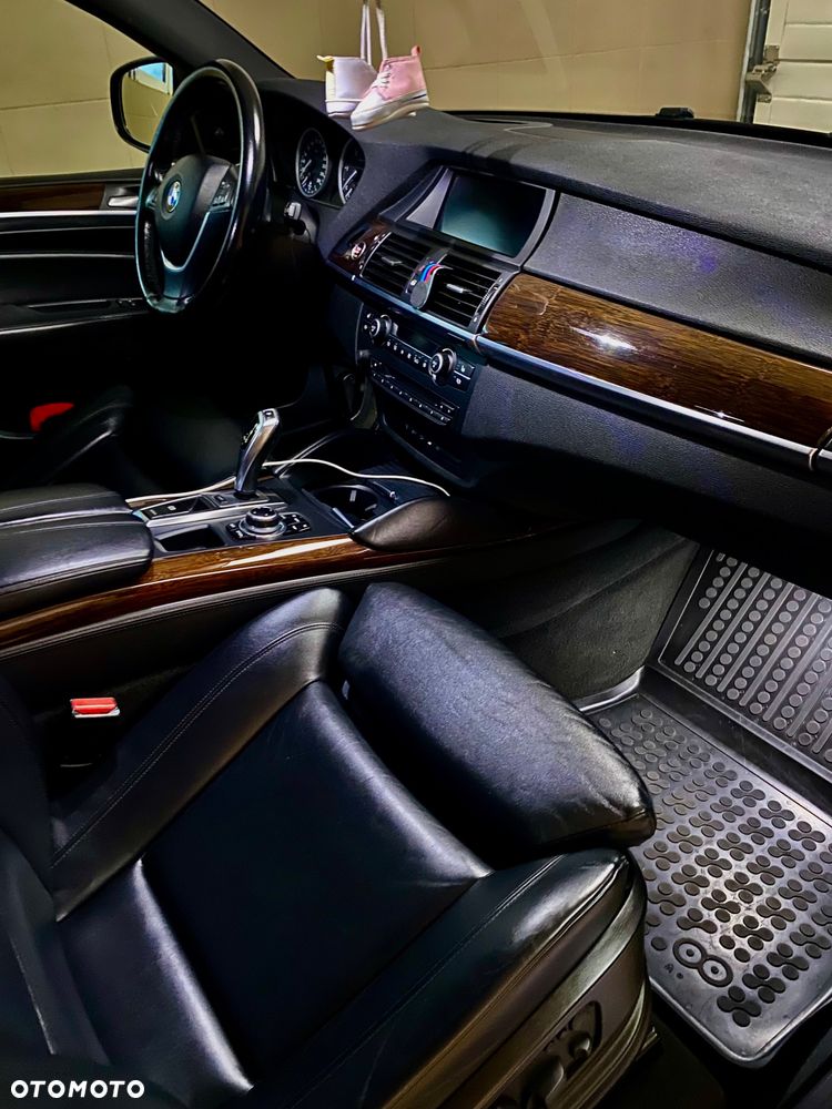 BMW X6 xDrive40d - 23