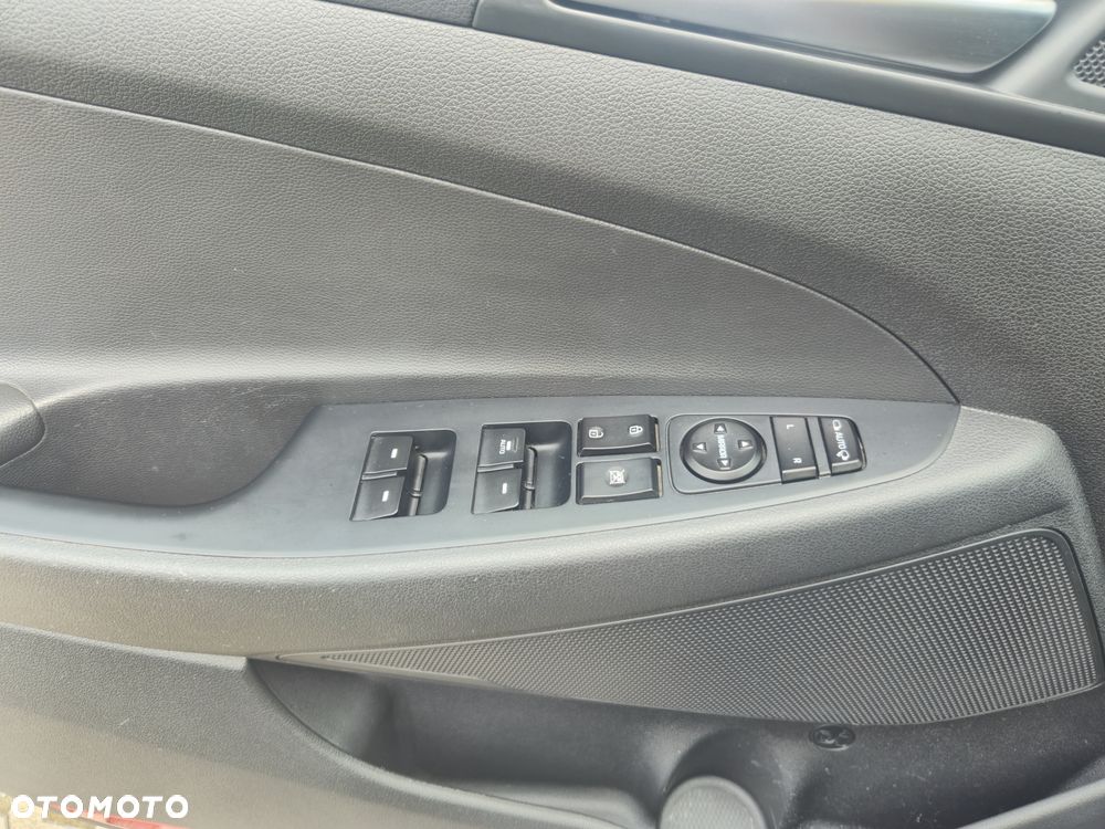 Hyundai Tucson blue 1.6 GDi 2WD Navi - 14