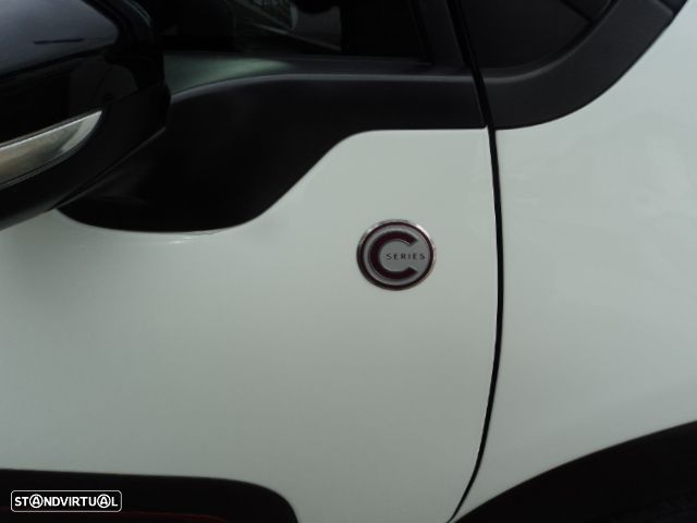 Citroën C3 1.2 PureTech Shine - 3