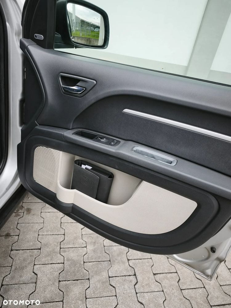 Dodge Journey 2.0 CRD SXT - 12
