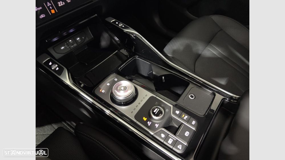 Kia Sorento 1.6 T-GDI PHEV Concept+SRF - 16