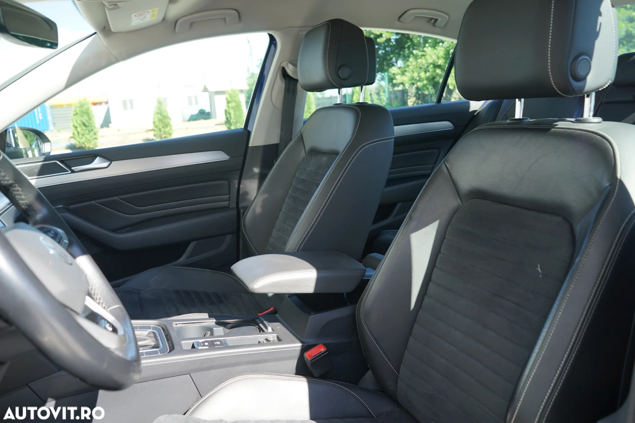 Volkswagen Passat Variant 2.0 TDI DSG 4Motion Highline - 13