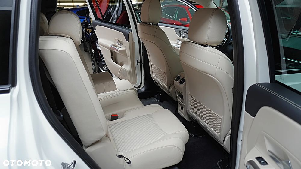 Mercedes-Benz GLB 220 d 8G-DCT - 17