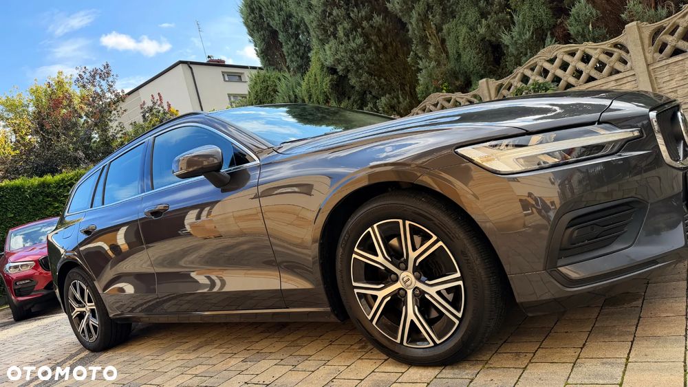 Volvo V60 B3 B DKG Core - 12