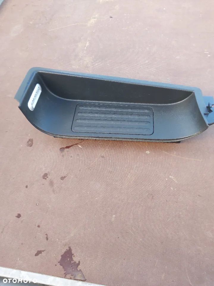 Schodek lewy przód vw t6 z lampką - 2