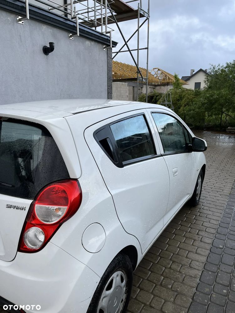 Chevrolet Spark - 4