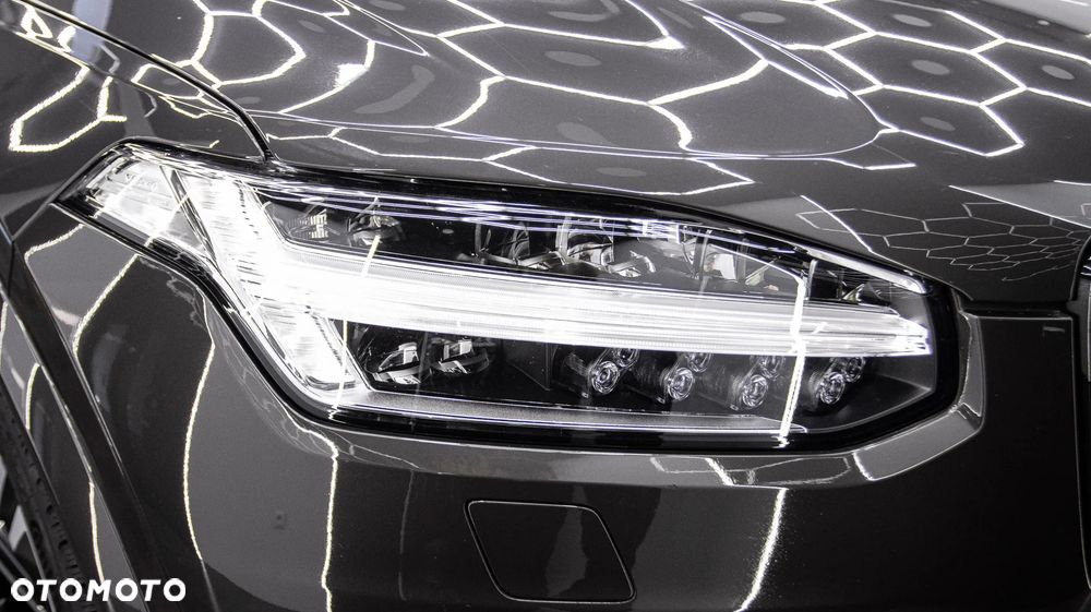 Volvo XC 90 T8 AWD Plug-In Hybrid Plus Dark 7os - 13