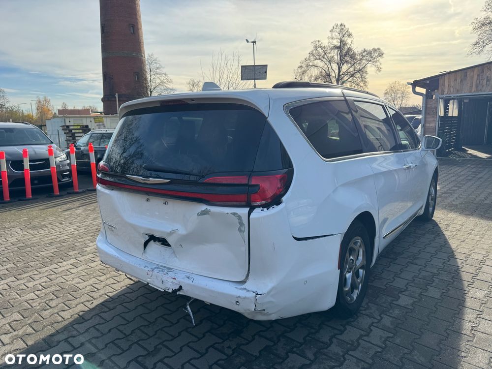 Chrysler Pacifica - 5