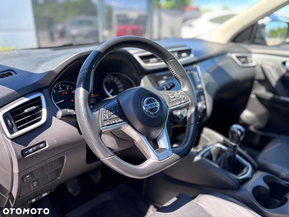 Nissan Qashqai 1.3 DIG-T Tekna - 25