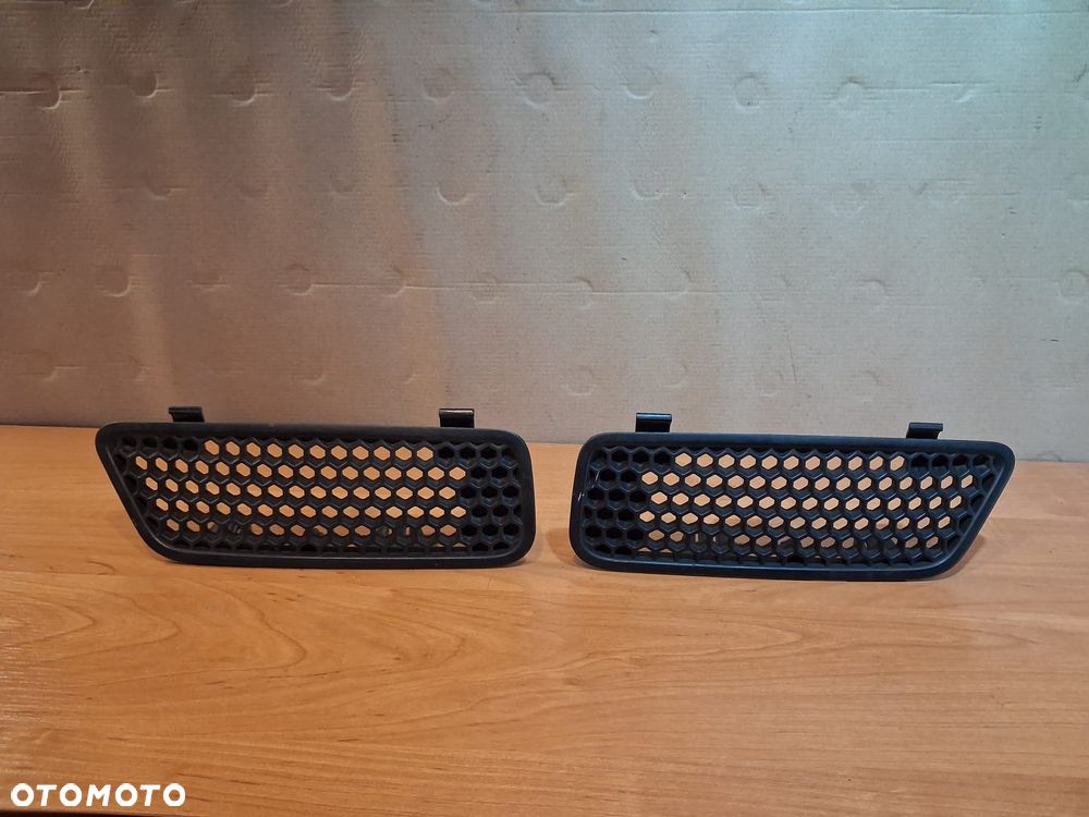 Kratka zderzaka RENAULT SCENIC I LIFT prawa lewa OE  7700428467B   7700428466B - 1