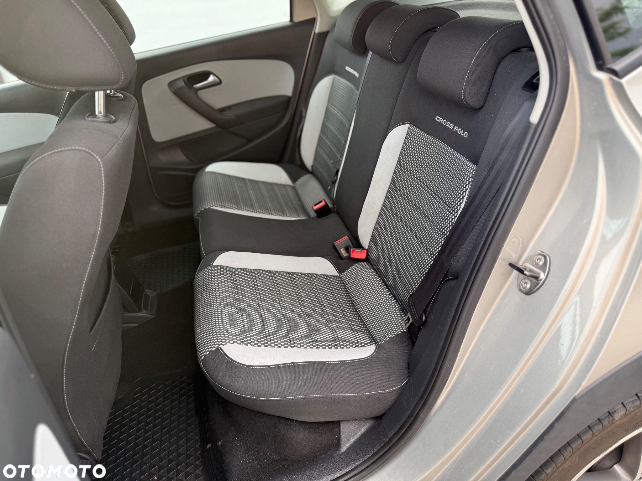 Volkswagen Polo - 14