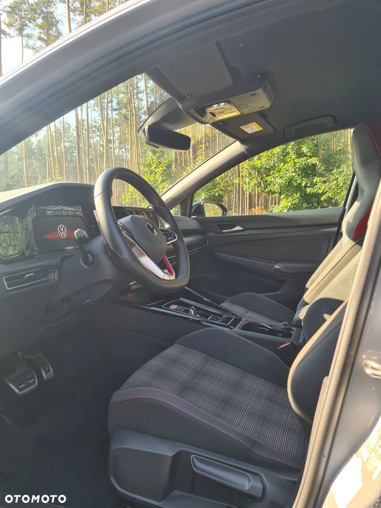 Volkswagen Golf - 18