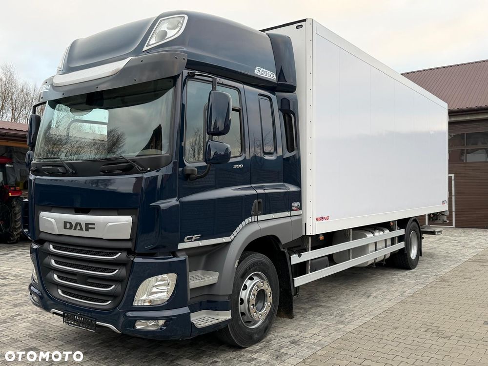DAF CF 300 / E6 / ACC / SILNIK 10 837 cm3 / IZOTERMA+ WINDA/ 18 PALET  / 2020ROK / RETARDER / SPROWADZONY / JAK NOWA - 1