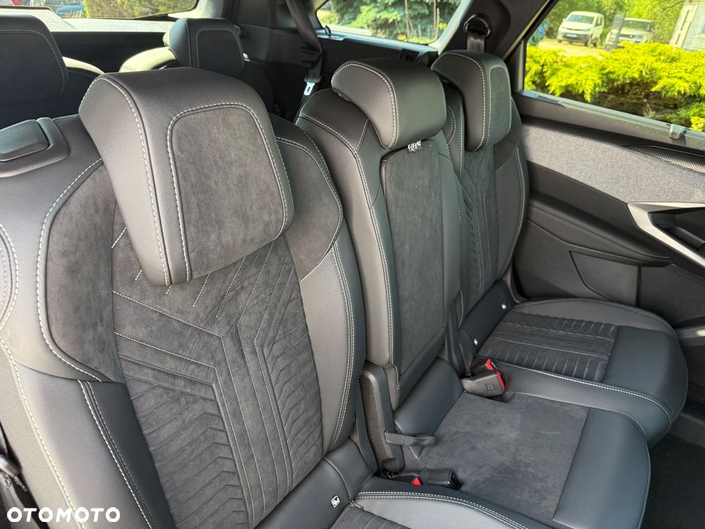 Peugeot 5008 1.2 PureTech mHEV GT Exclusive S&S e-DCS6 - 19