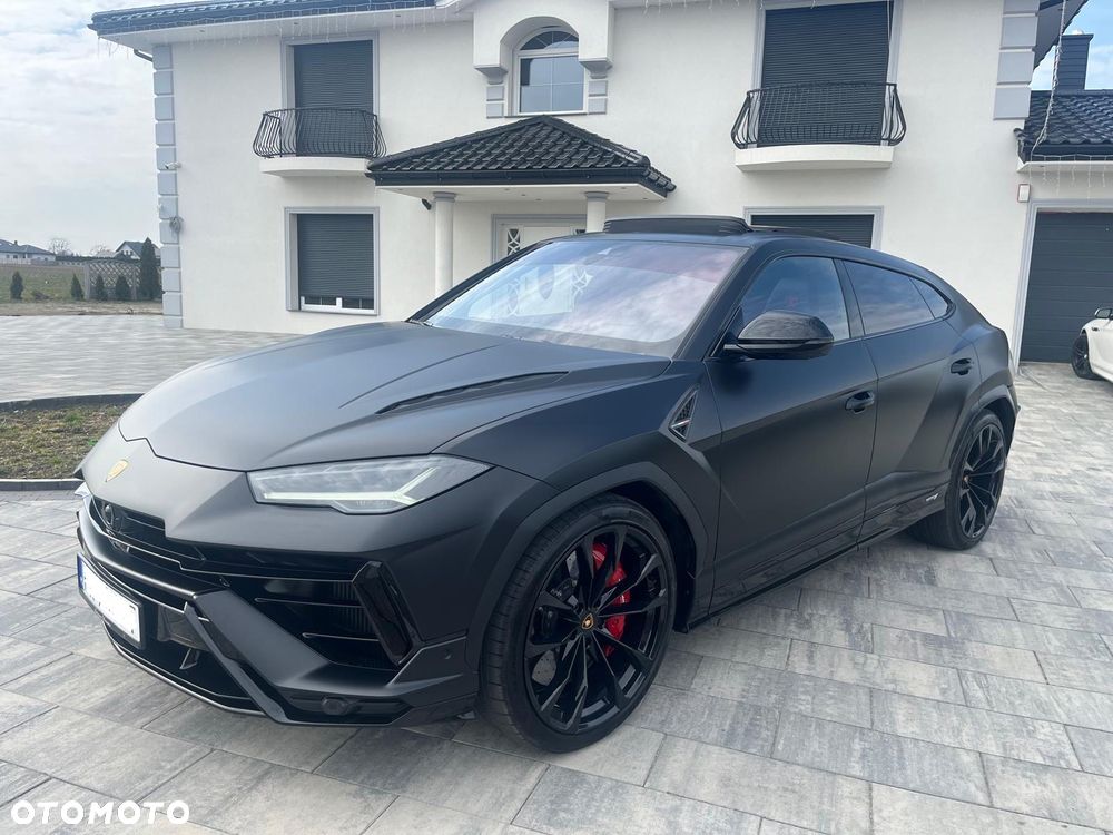 Lamborghini Urus - 12