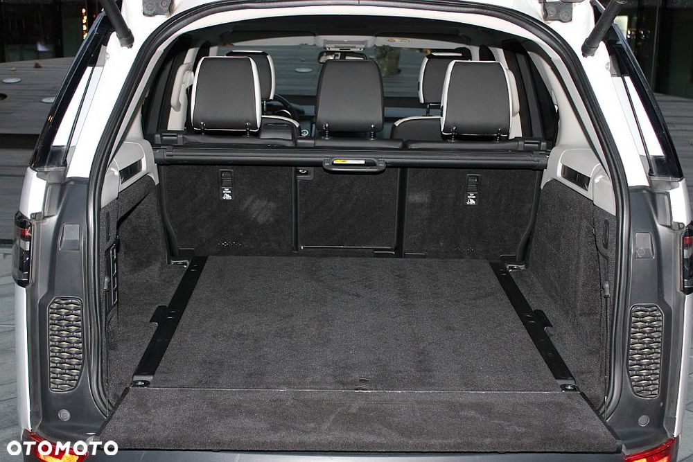 Land Rover Discovery 2.0 P300 - 32