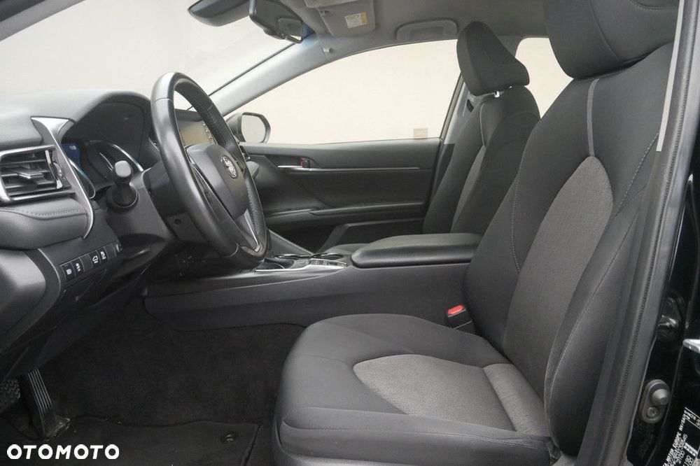 Toyota Camry 2.5 Hybrid Comfort CVT - 12
