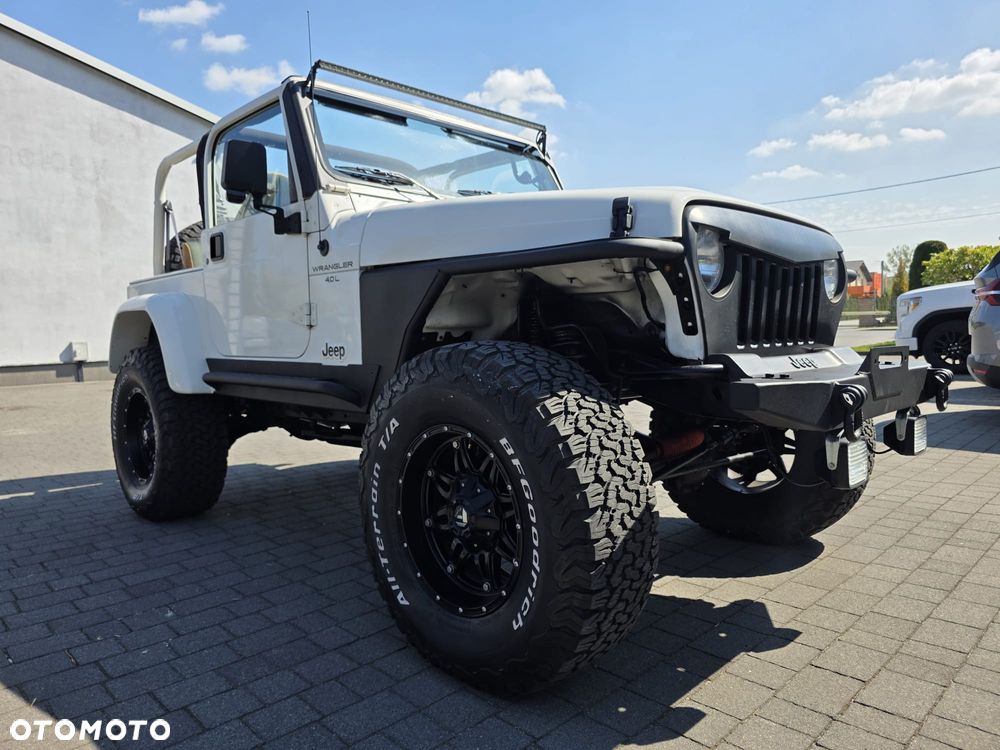 Jeep Wrangler - 30