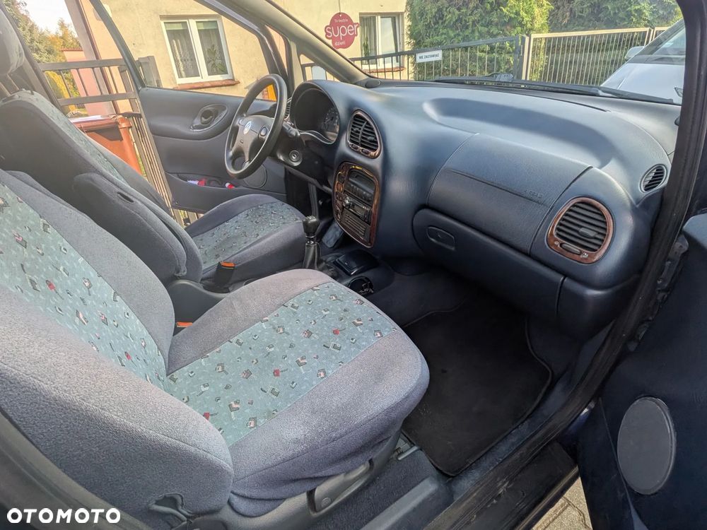 Volkswagen Sharan 1.9 TDI Basis - 6