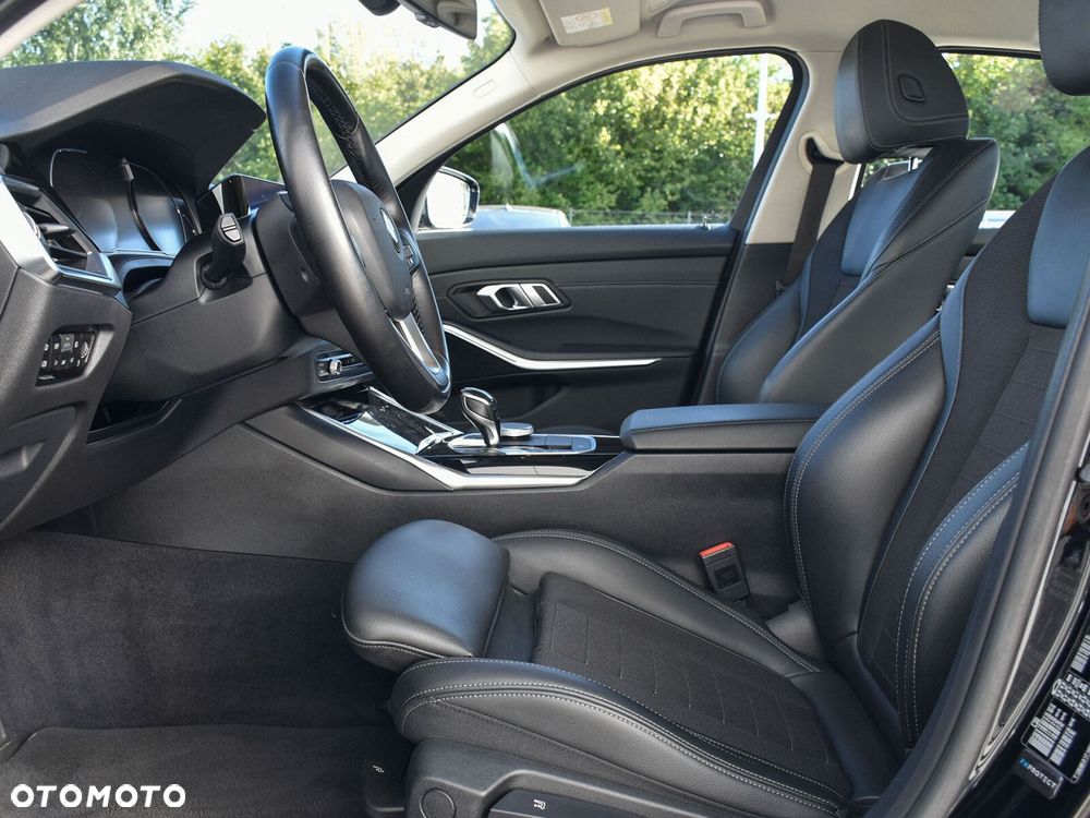 BMW Seria 3 318d Sport Line - 14