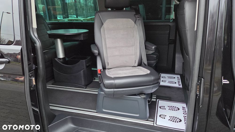 Volkswagen Multivan - 13