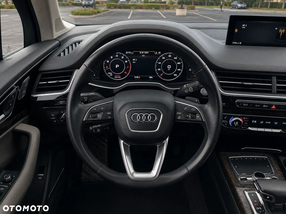 Audi Q7 - 12