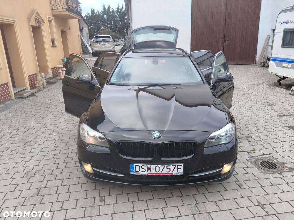 BMW Seria 5 520d Touring - 13