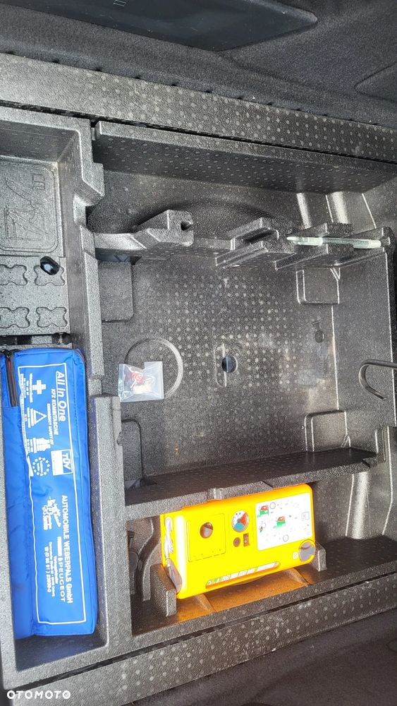 Peugeot 308 2.0 Blue HDi Allure S&S - 15