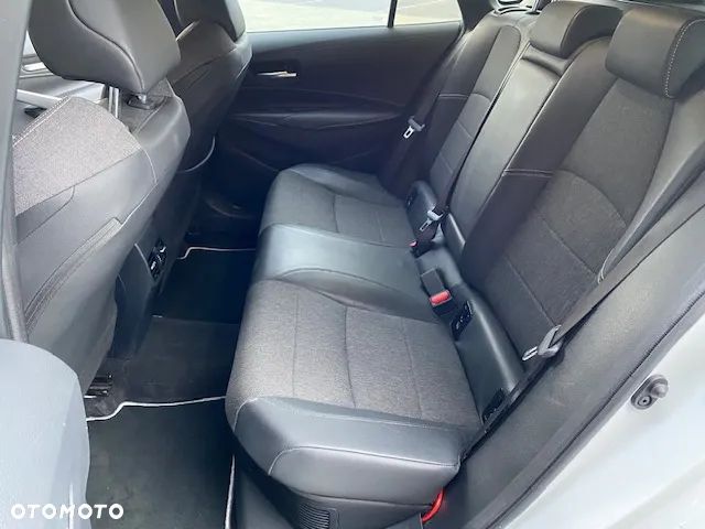 Toyota Corolla 1.8 Hybrid Style - 25