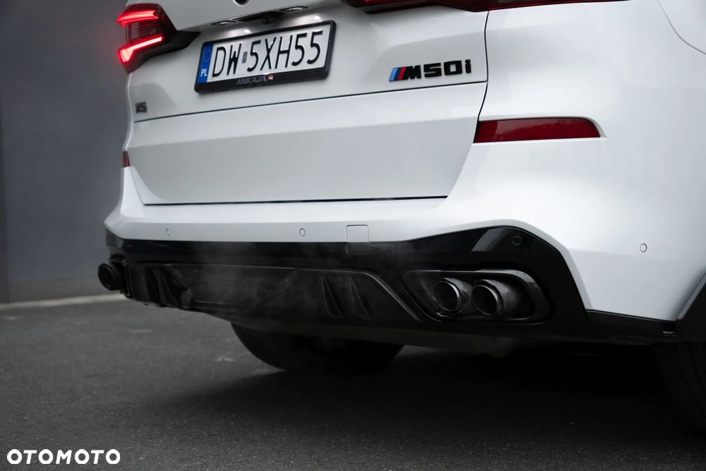 BMW X5 M M50i - 8
