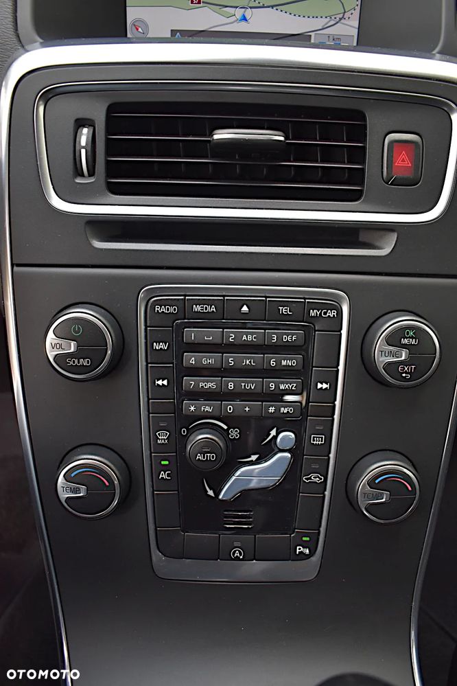 Volvo V60 DRIVe - 19