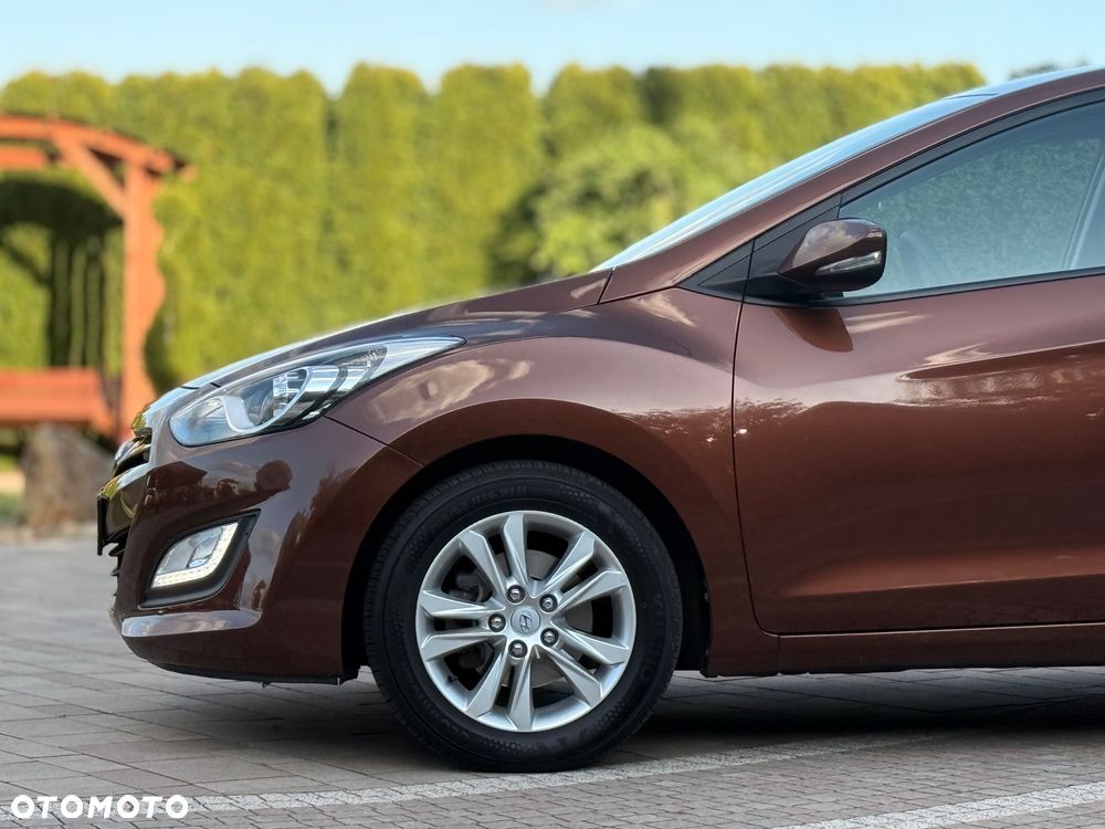 Hyundai i30 1.4 Base - 11