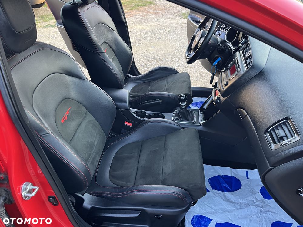 Kia Ceed 1.6 T-GDI GT - 12