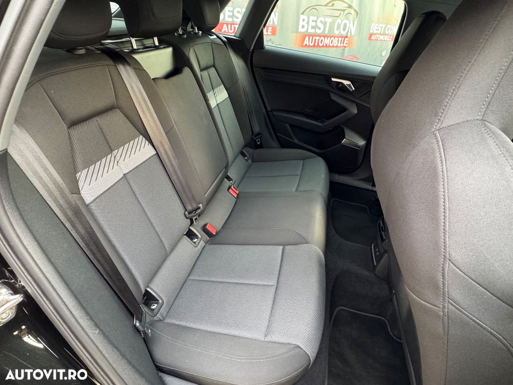 Audi A3 35 TDI ack S line - 8