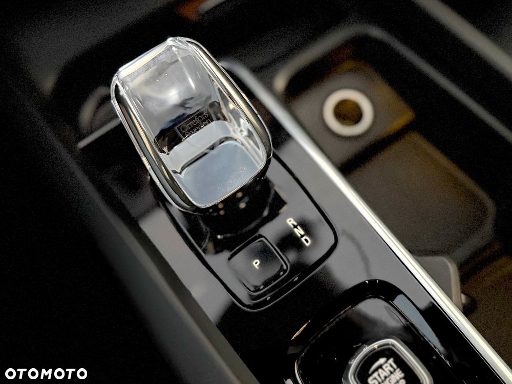 Volvo XC 60 B5 B AWD Ultimate Dark - 38